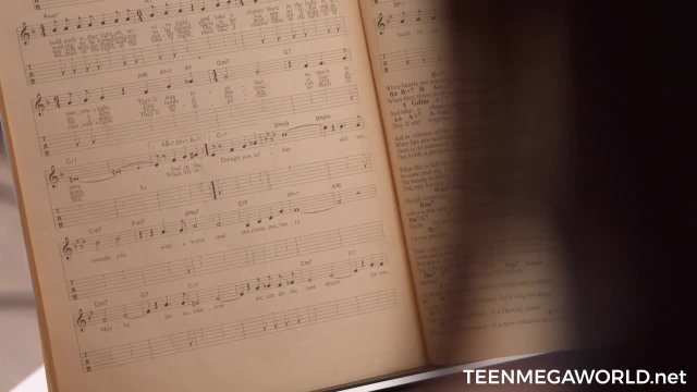 Превью Она точно станет анальной порнозвездой № 46210