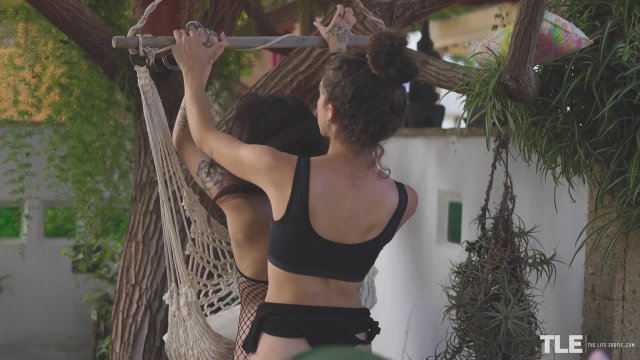 Превью Умелая страпонесса и её любимая подруга № 46224